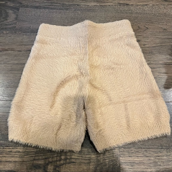 NWT Fuzzy Drawstring Comfy Shorts - Picture 5 of 9